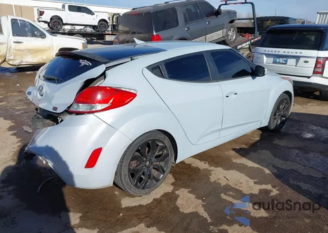 2015 Hyundai Veloster Re:flex z USA, uszkodzony, nr VIN KMHTC6AD9FU221411